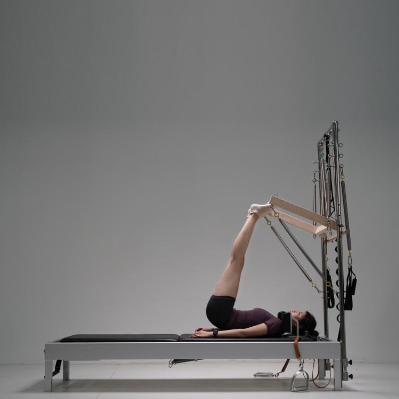Pilates & Yoga Studio Alineacion - YTYIN Aluminiumlegierungs-Bett, Pilates-Training, Rehabilitationsausrüstung, klassischer Stil,