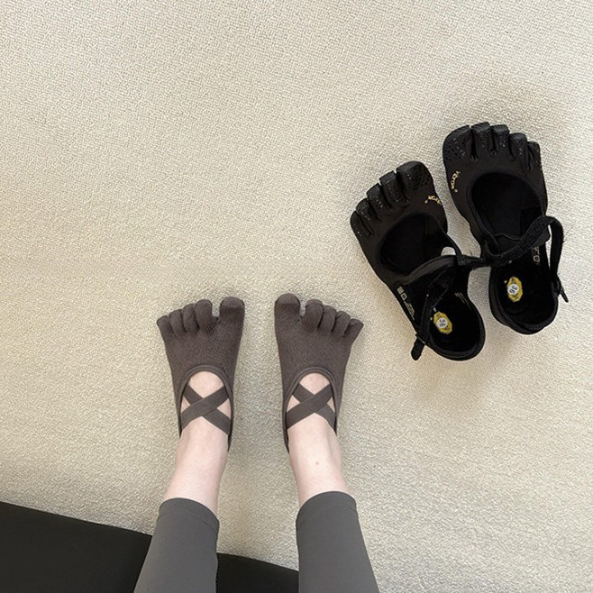 Pilates Yoga Grip Socks - Damen Yoga-Socken mit Kreuzriemen und Fünf